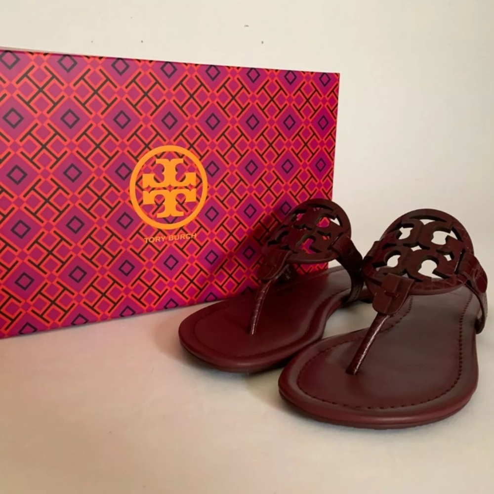 Tory Burch Miller Woman’s 7.5 M dark brown/purple